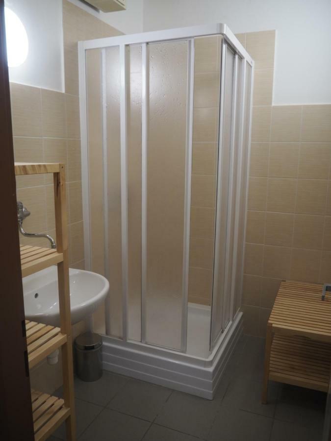 Economy Apartments Ceske Svycarsko Hrensko Bagian luar foto