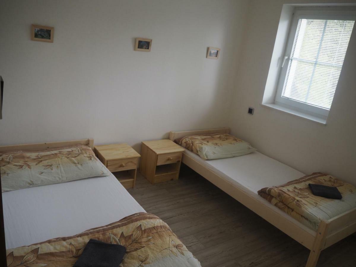 Economy Apartments Ceske Svycarsko Hrensko Bagian luar foto