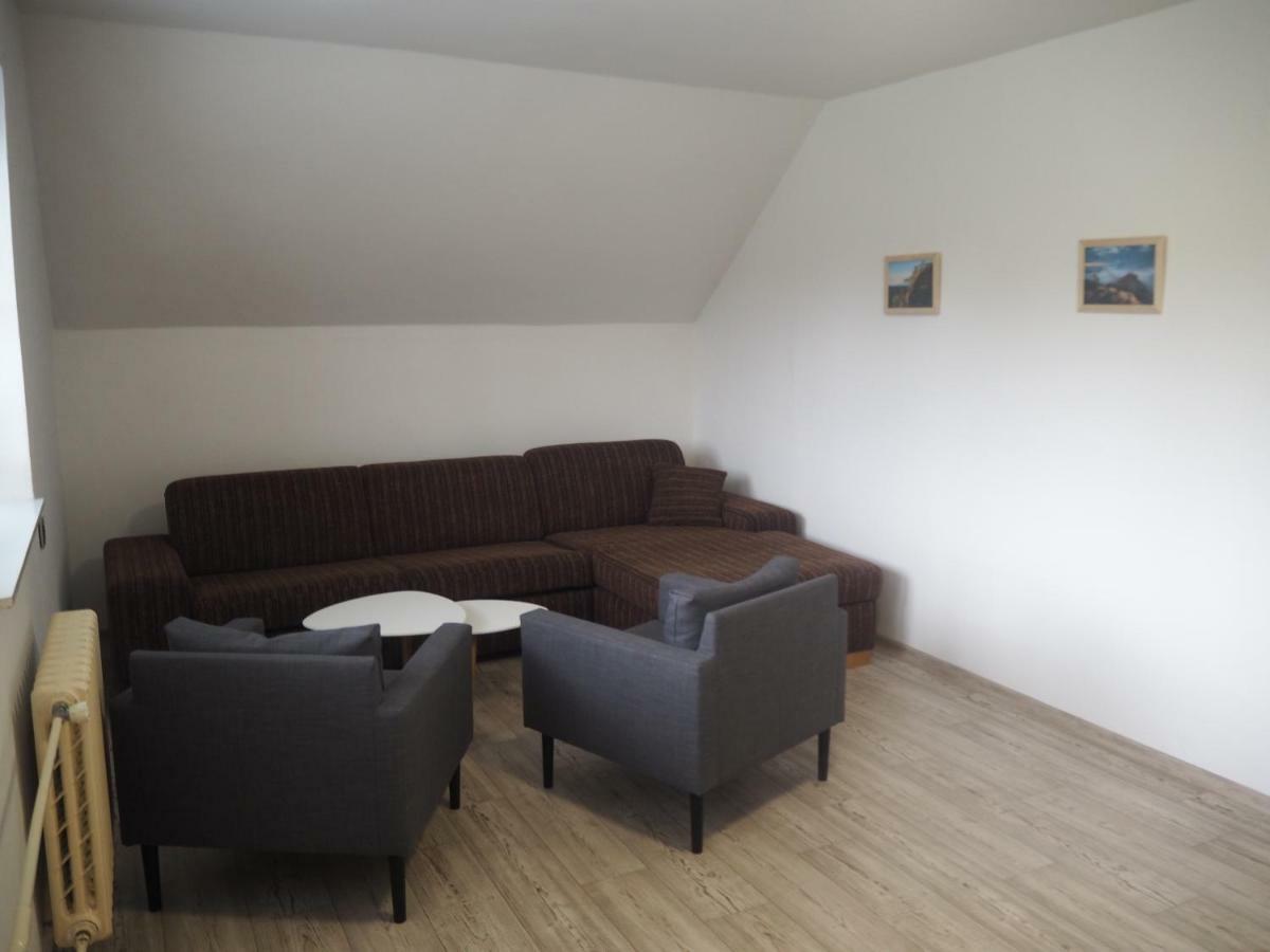 Economy Apartments Ceske Svycarsko Hrensko Bagian luar foto