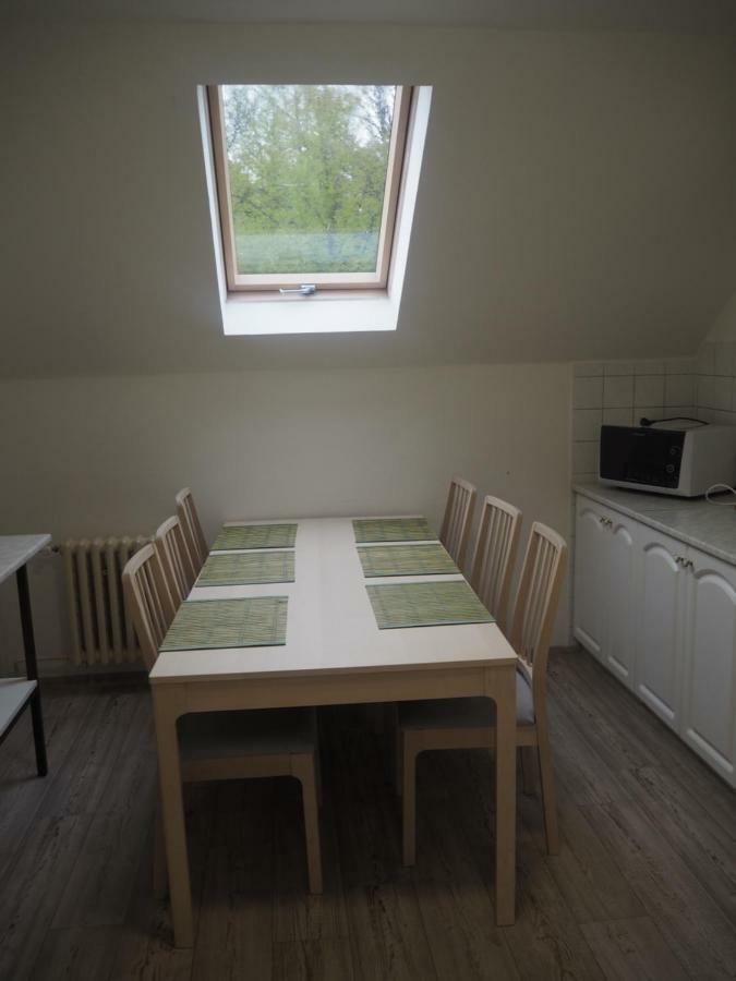Economy Apartments Ceske Svycarsko Hrensko Bagian luar foto