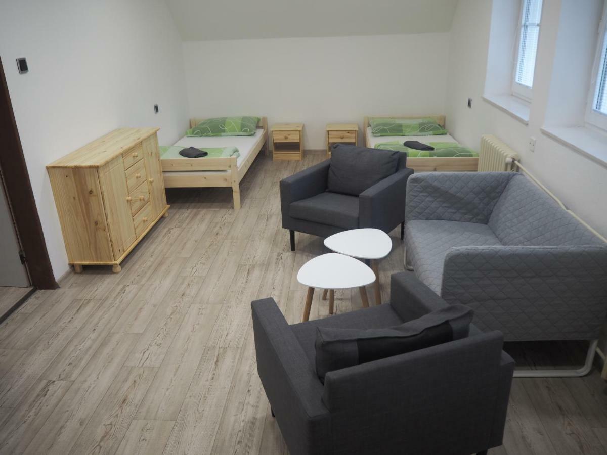 Economy Apartments Ceske Svycarsko Hrensko Bagian luar foto