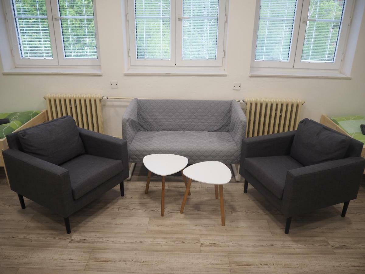 Economy Apartments Ceske Svycarsko Hrensko Bagian luar foto
